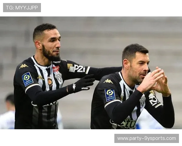 昂热足球俱乐部历史与发展全景解析及未来战略展望